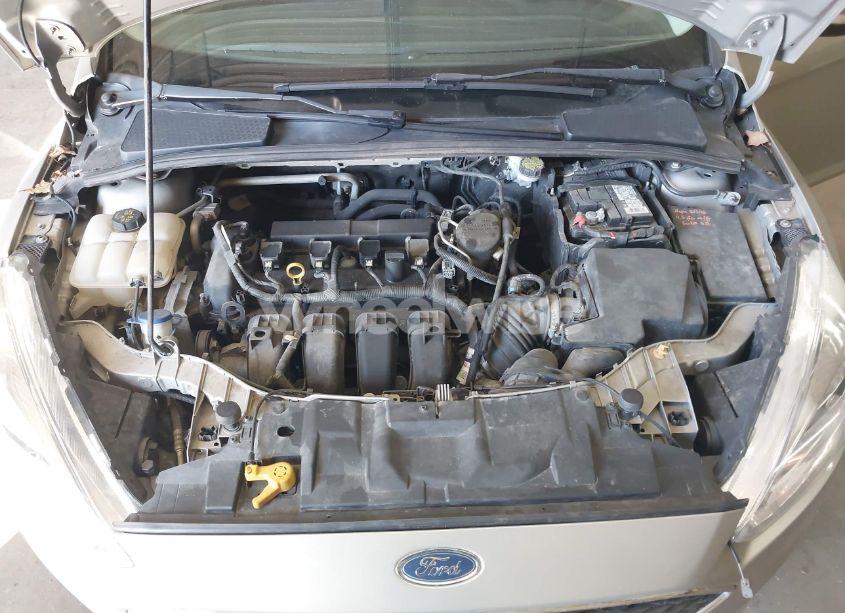 Photo 10 of 2015 Ford Focus SE (VIN 1FADP3F24FL343320)