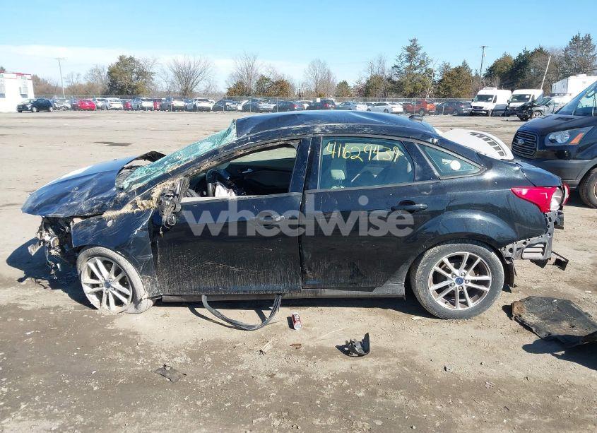 Photo 15 of 2015 Ford Focus SE (VIN 1FADP3F24FL346749)