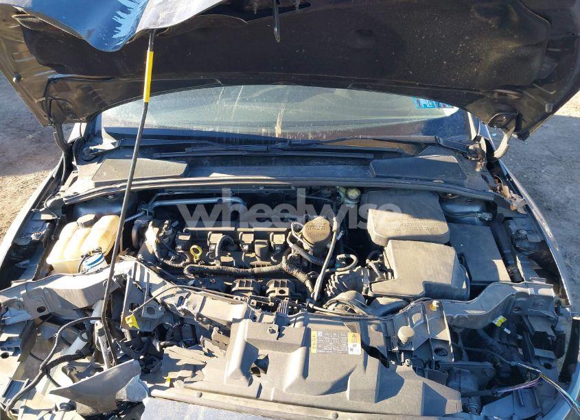 Photo 10 of 2015 Ford Focus SE (VIN 1FADP3F24FL365155)