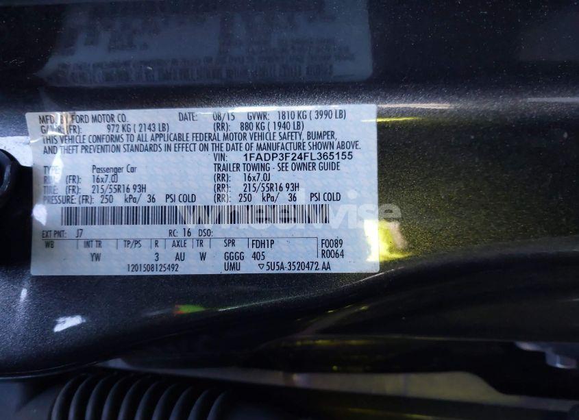 Photo 9 of 2015 Ford Focus SE (VIN 1FADP3F24FL365155)