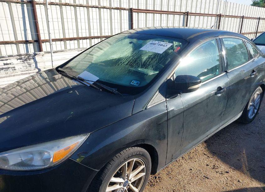 Photo 6 of 2015 Ford Focus SE (VIN 1FADP3F24FL366502)