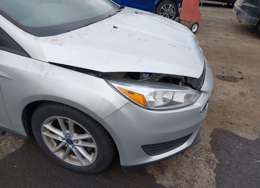 Photo 6 of 2016 Ford Focus SE (VIN 1FADP3F24GL220554)