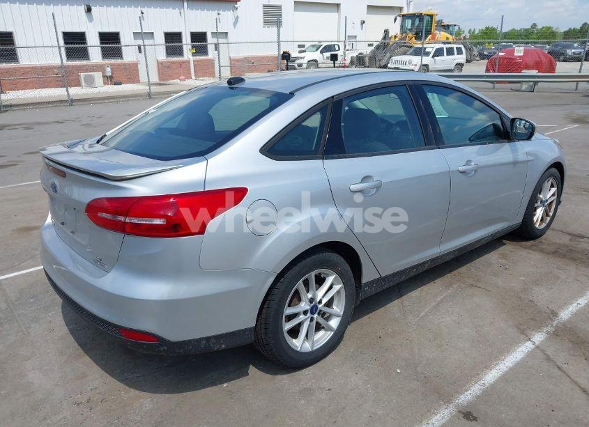 Photo 4 of 2016 Ford Focus SE (VIN 1FADP3F24GL244241)