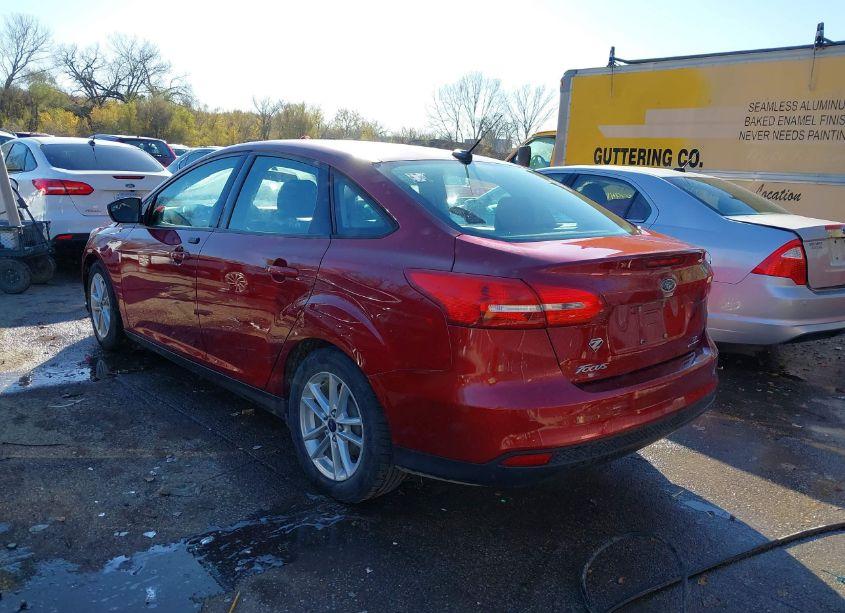 Photo 3 of 2016 Ford Focus SE (VIN 1FADP3F24GL262867)