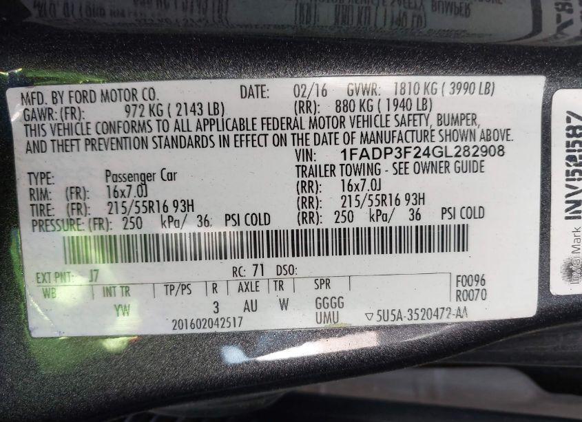 Photo 9 of 2016 Ford Focus SE (VIN 1FADP3F24GL282908)