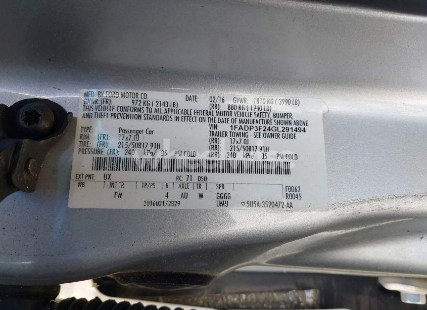 Photo 9 of 2016 Ford Focus SE (VIN 1FADP3F24GL291494)