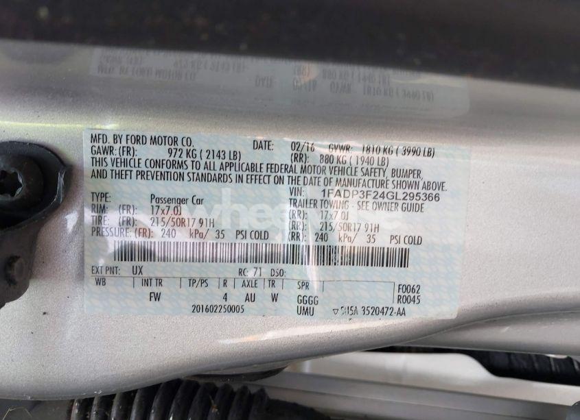 Photo 9 of 2016 Ford Focus SE (VIN 1FADP3F24GL295366)