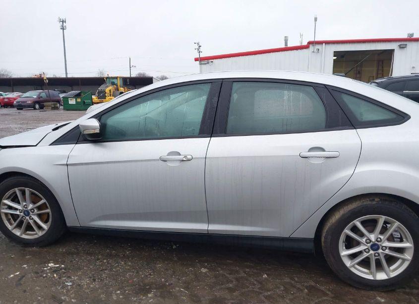 Photo 14 of 2016 Ford Focus SE (VIN 1FADP3F24GL329547)