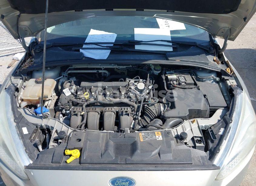 Photo 10 of 2016 Ford Focus SE (VIN 1FADP3F24GL352729)