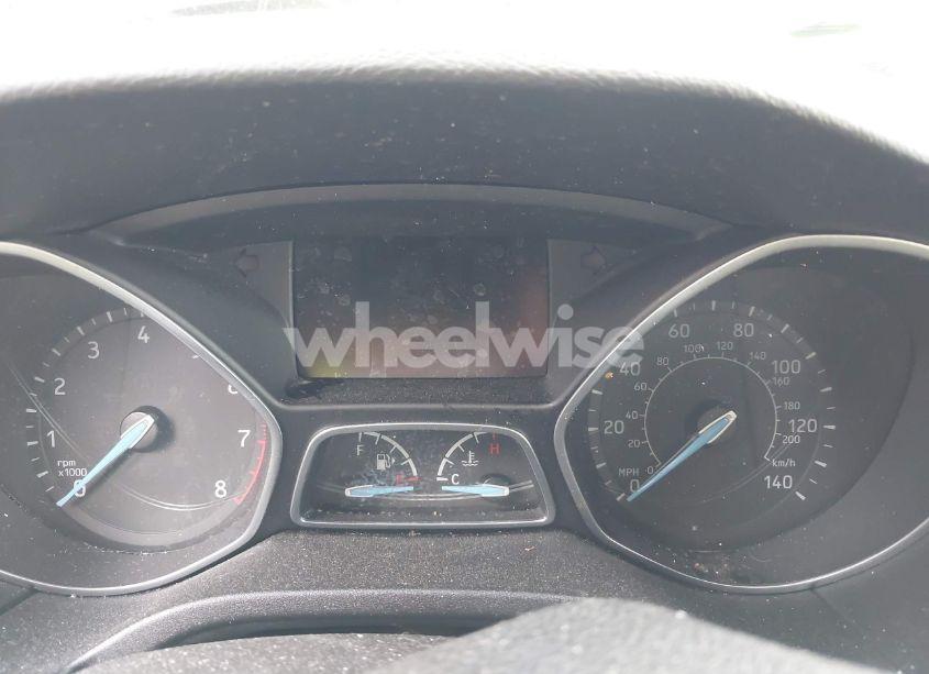 Photo 15 of 2016 Ford Focus SE (VIN 1FADP3F24GL381714)