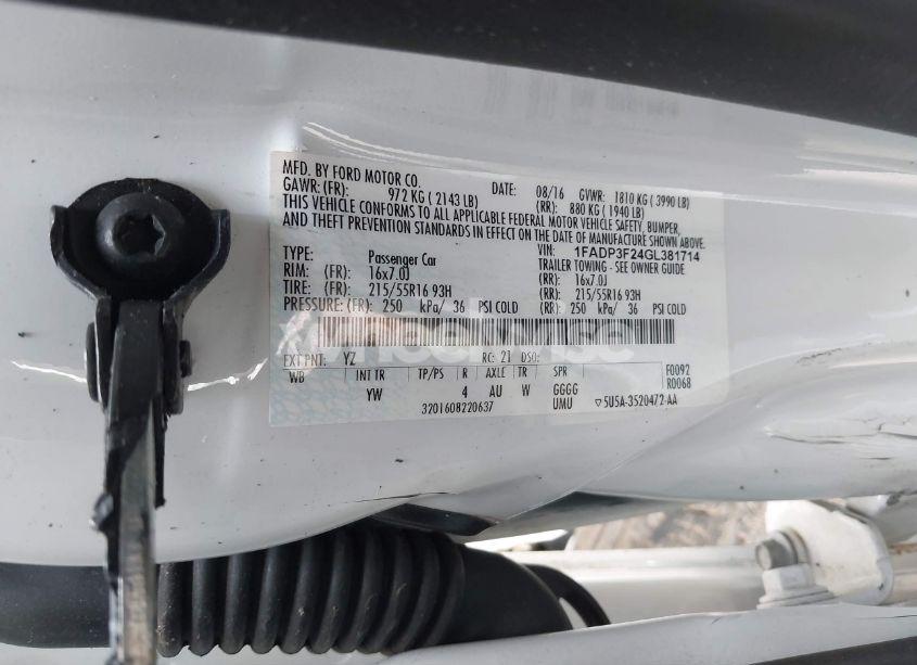 Photo 9 of 2016 Ford Focus SE (VIN 1FADP3F24GL381714)