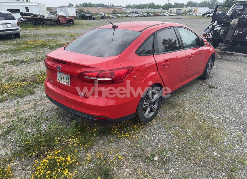 Photo 4 of 2016 Ford Focus SE (VIN 1FADP3F24GL403372)