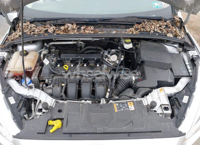 Photo 10 of 2017 Ford Focus SE (VIN 1FADP3F24HL212410)