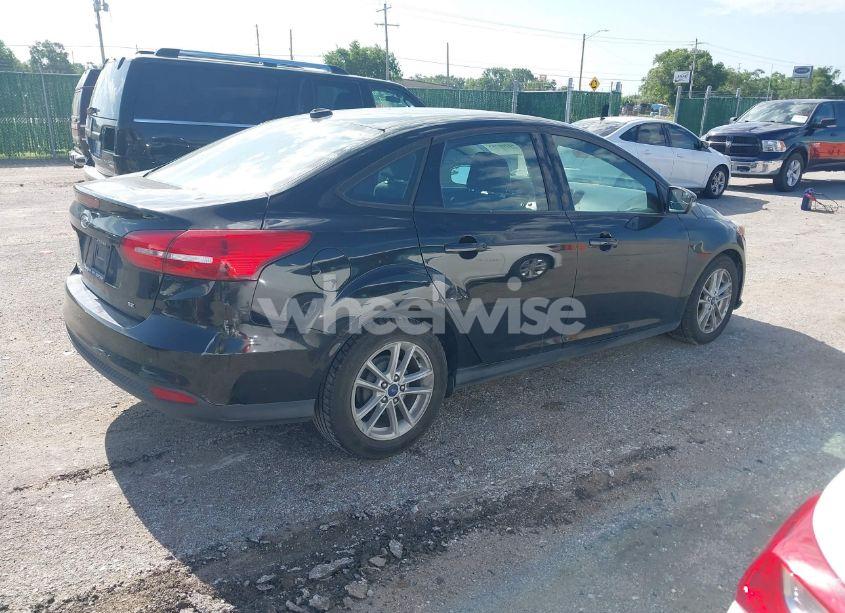 Photo 4 of 2017 Ford Focus SE (VIN 1FADP3F24HL217719)