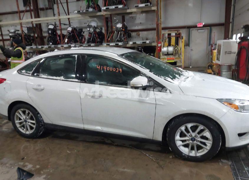 Photo 13 of 2017 Ford Focus SE (VIN 1FADP3F24HL219177)