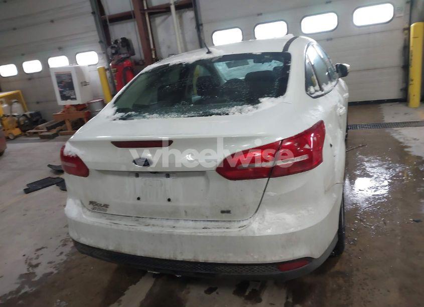 Photo 16 of 2017 Ford Focus SE (VIN 1FADP3F24HL219177)