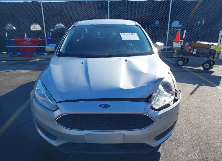 Photo 12 of 2017 Ford Focus SE (VIN 1FADP3F24HL220264)