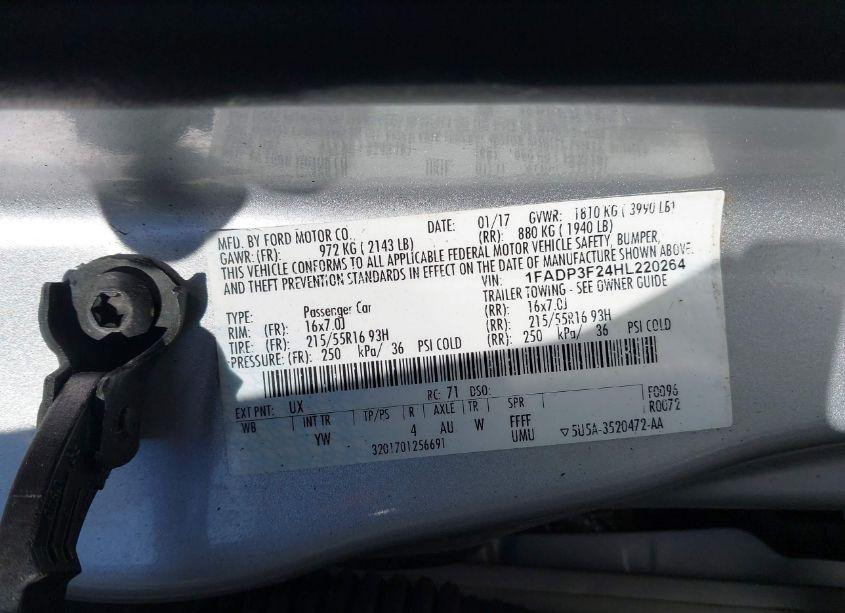 Photo 9 of 2017 Ford Focus SE (VIN 1FADP3F24HL220264)