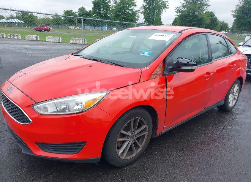 Photo 6 of 2017 Ford Focus SE (VIN 1FADP3F24HL231118)
