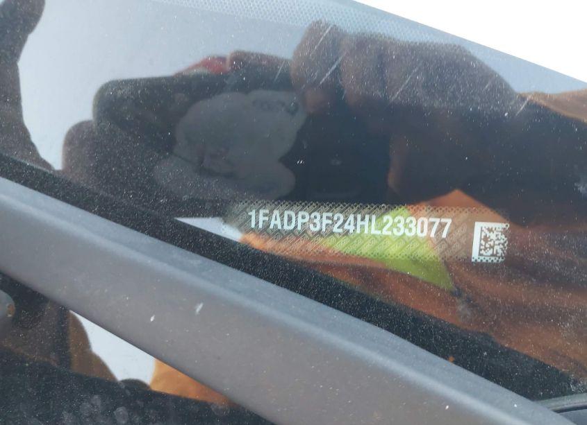 Photo 9 of 2017 Ford Focus SE (VIN 1FADP3F24HL233077)