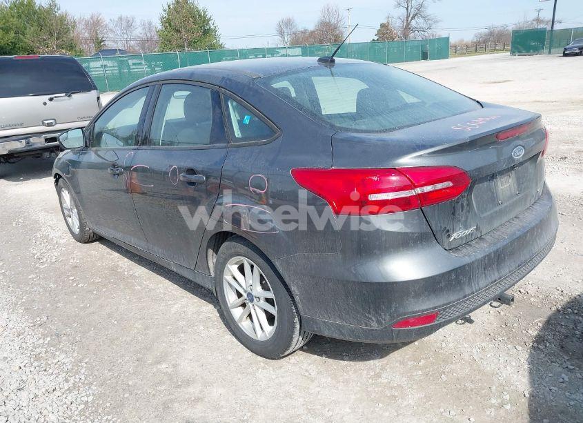 Photo 3 of 2017 Ford Focus SE (VIN 1FADP3F24HL243608)