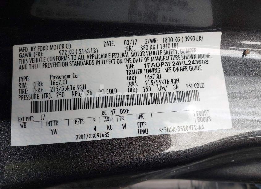 Photo 9 of 2017 Ford Focus SE (VIN 1FADP3F24HL243608)