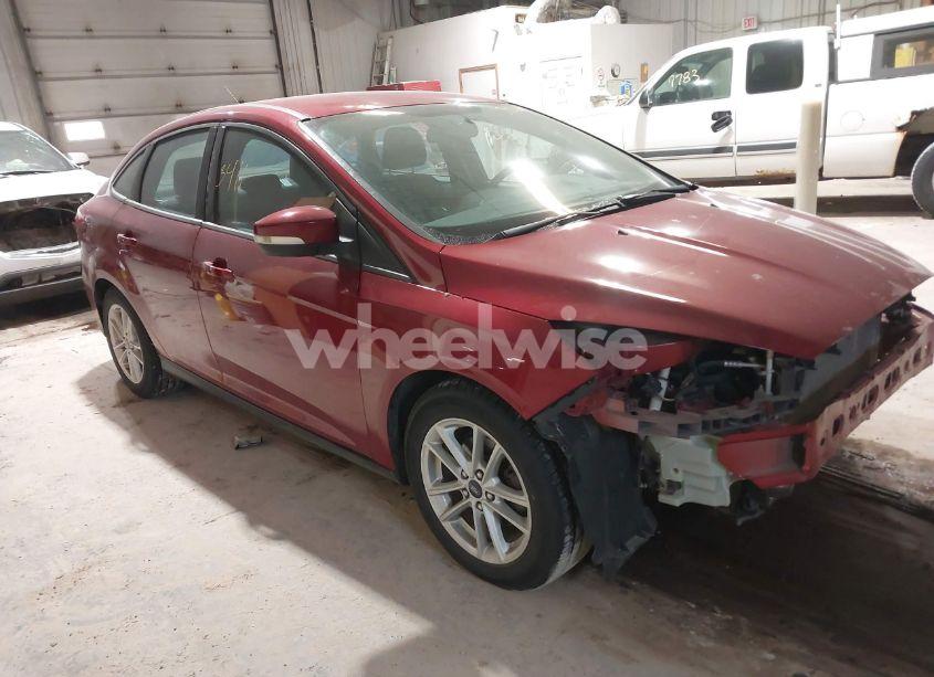 2017 Ford Focus SE (VIN 1FADP3F24HL258139) main photo