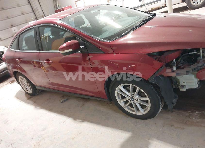 Photo 14 of 2017 Ford Focus SE (VIN 1FADP3F24HL258139)