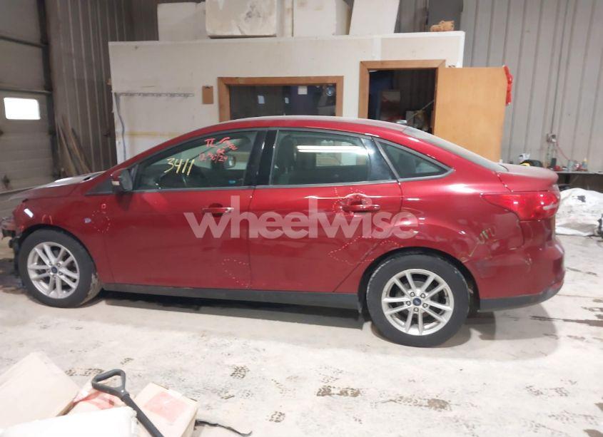 Photo 15 of 2017 Ford Focus SE (VIN 1FADP3F24HL258139)