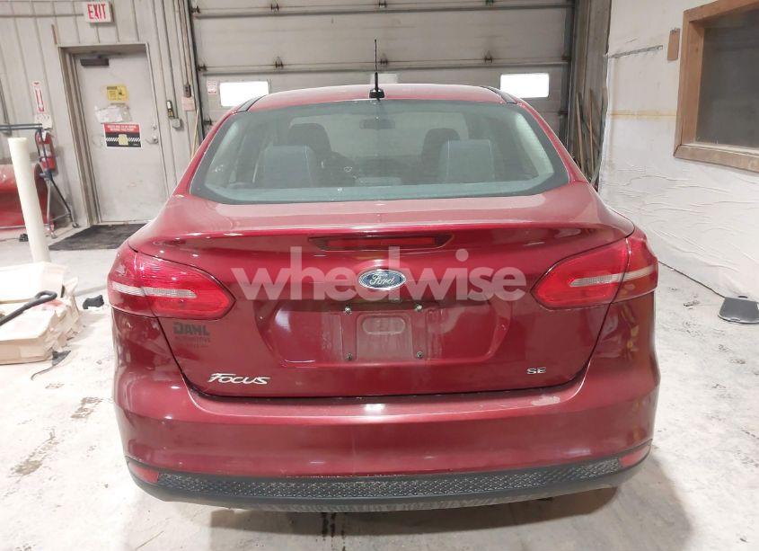 Photo 17 of 2017 Ford Focus SE (VIN 1FADP3F24HL258139)