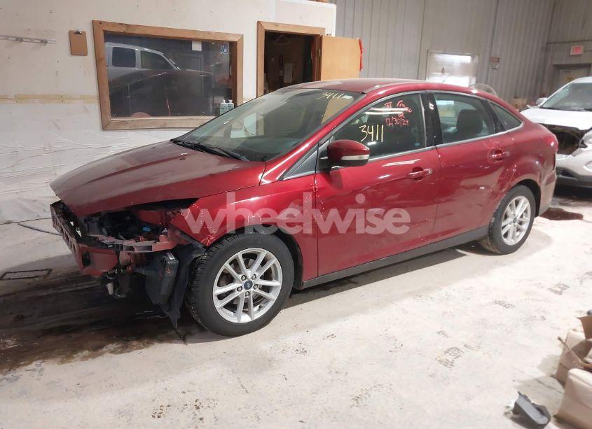 Photo 2 of 2017 Ford Focus SE (VIN 1FADP3F24HL258139)