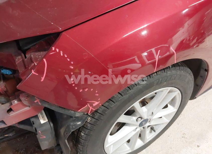 Photo 21 of 2017 Ford Focus SE (VIN 1FADP3F24HL258139)