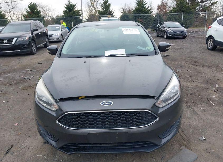 Photo 12 of 2017 Ford Focus SE (VIN 1FADP3F24HL341117)