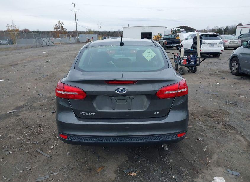 Photo 16 of 2017 Ford Focus SE (VIN 1FADP3F24HL341117)