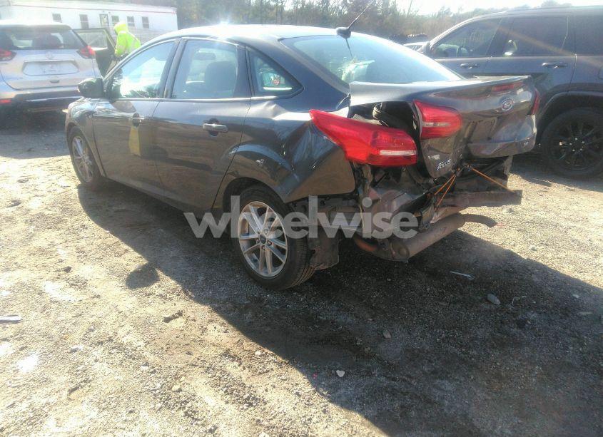 Photo 3 of 2017 Ford Focus SE (VIN 1FADP3F24HL341621)