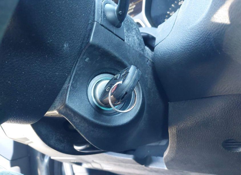 Photo 11 of 2018 Ford Focus SE (VIN 1FADP3F24JL207102)