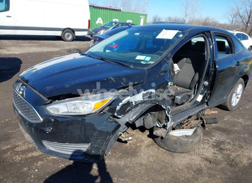 Photo 6 of 2018 Ford Focus SE (VIN 1FADP3F24JL212798)