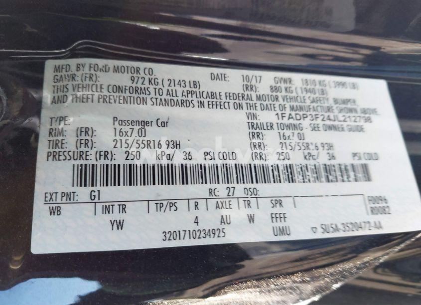 Photo 9 of 2018 Ford Focus SE (VIN 1FADP3F24JL212798)