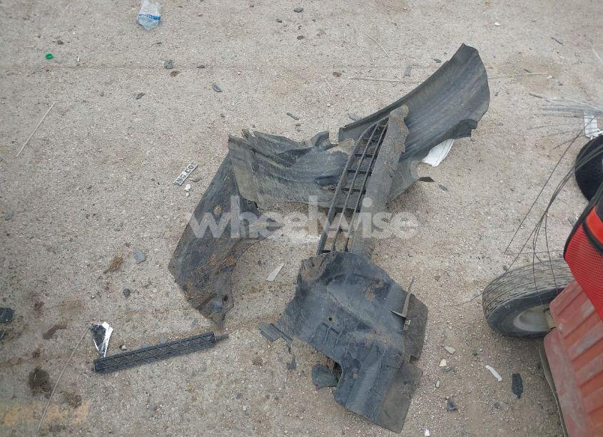 Photo 12 of 2018 Ford Focus SE (VIN 1FADP3F24JL212901)