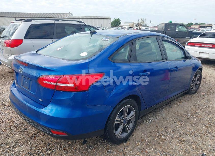 Photo 4 of 2018 Ford Focus SE (VIN 1FADP3F24JL214504)