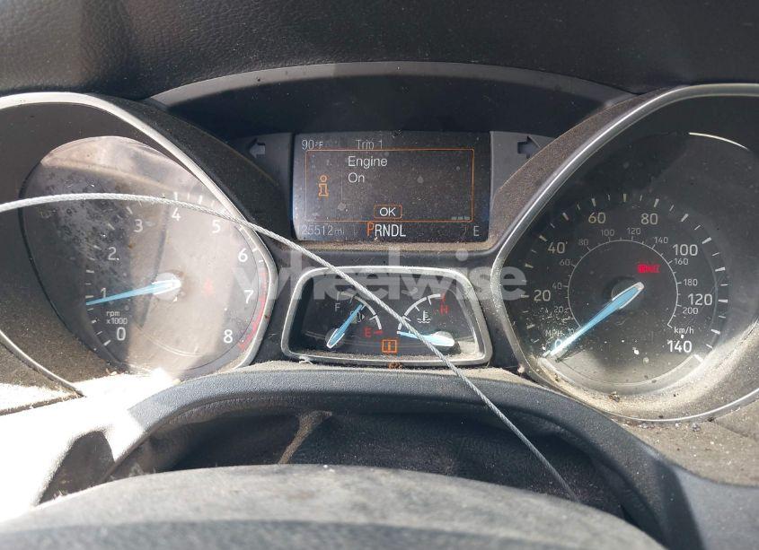 Photo 7 of 2018 Ford Focus SE (VIN 1FADP3F24JL214504)