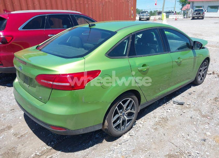 Photo 4 of 2018 Ford Focus SE (VIN 1FADP3F24JL256414)
