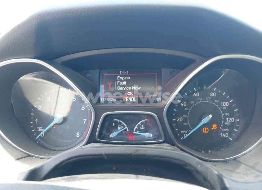 Photo 7 of 2018 Ford Focus SE (VIN 1FADP3F24JL256414)