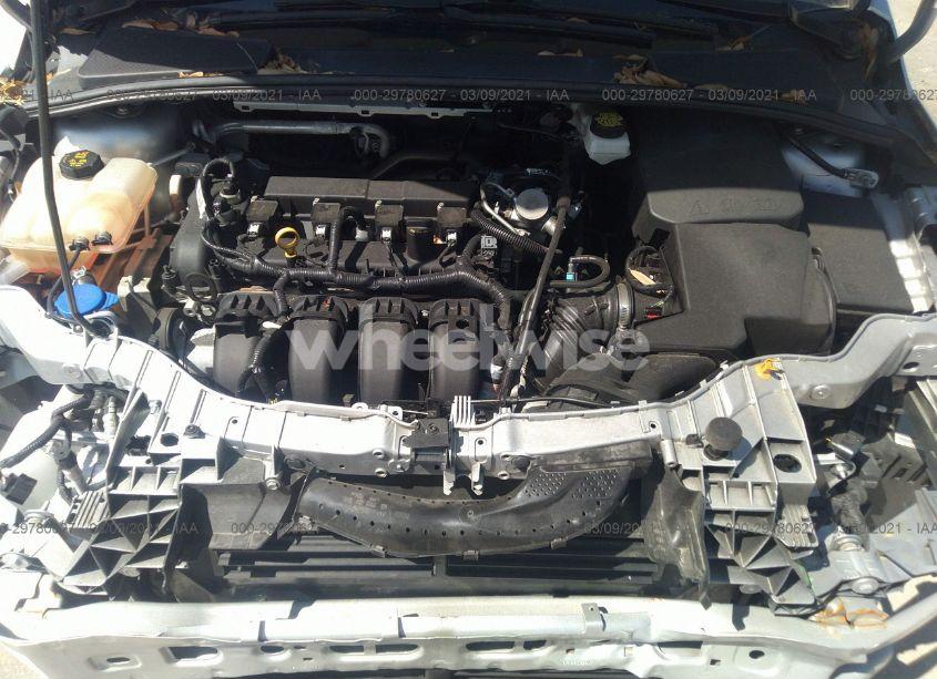 Photo 10 of 2018 Ford Focus SE (VIN 1FADP3F24JL262195)