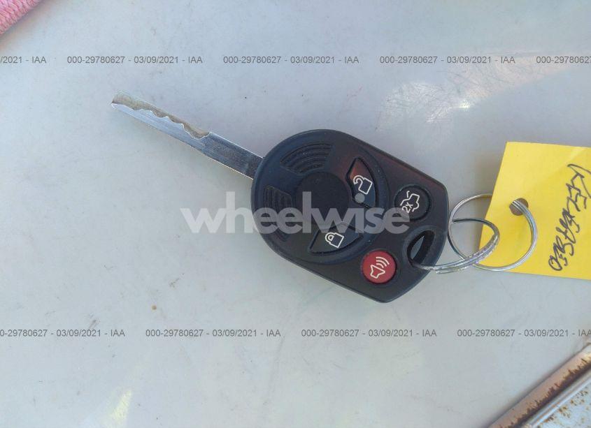 Photo 11 of 2018 Ford Focus SE (VIN 1FADP3F24JL262195)