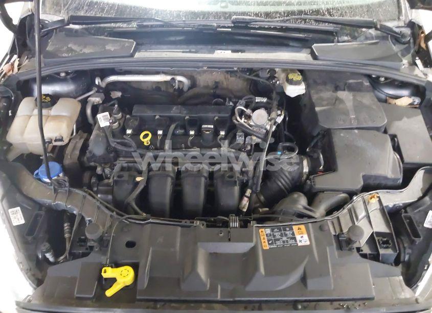 Photo 10 of 2018 Ford Focus SE (VIN 1FADP3F24JL311010)