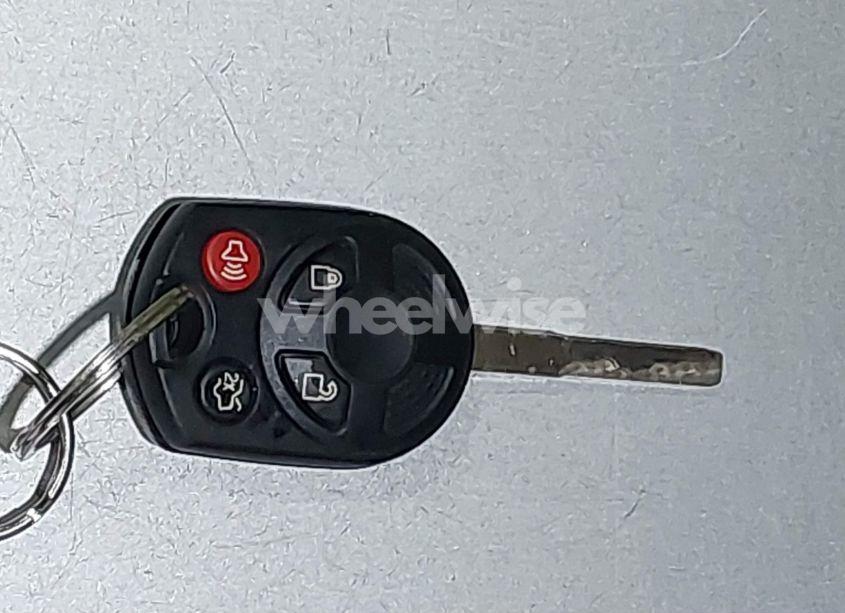 Photo 11 of 2018 Ford Focus SE (VIN 1FADP3F24JL311010)