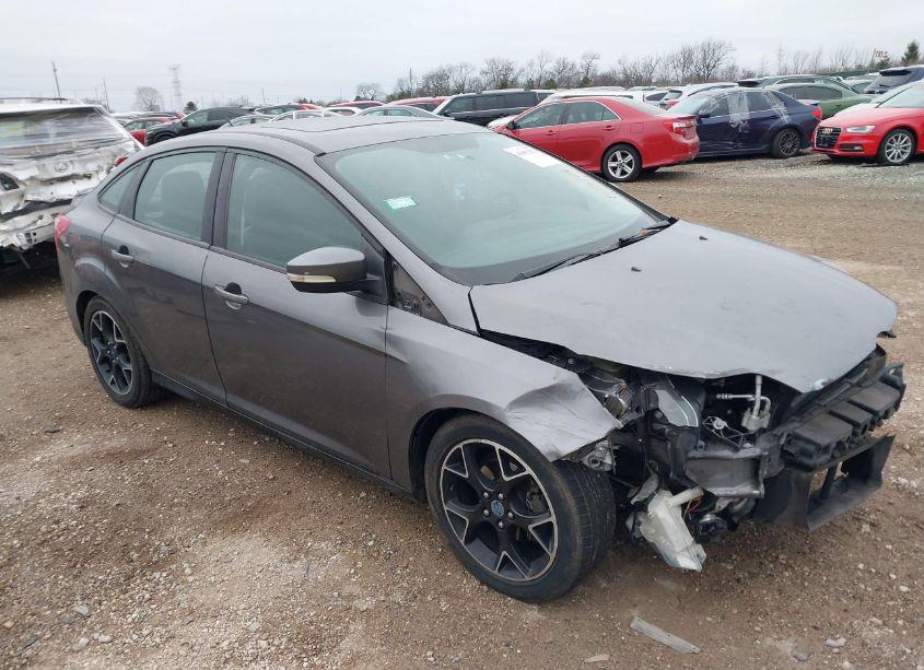 2013 Ford Focus SE (VIN 1FADP3F25DL112018) main photo