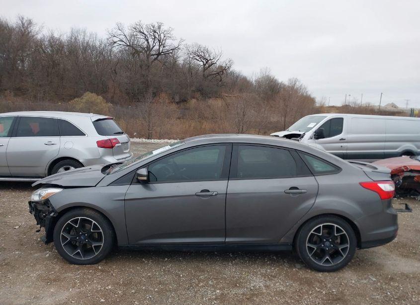 Photo 15 of 2013 Ford Focus SE (VIN 1FADP3F25DL112018)