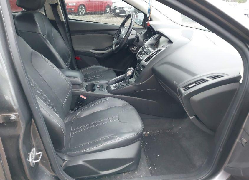 Photo 5 of 2013 Ford Focus SE (VIN 1FADP3F25DL112018)